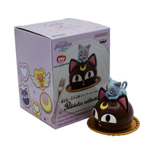 Sailor moon cat figure